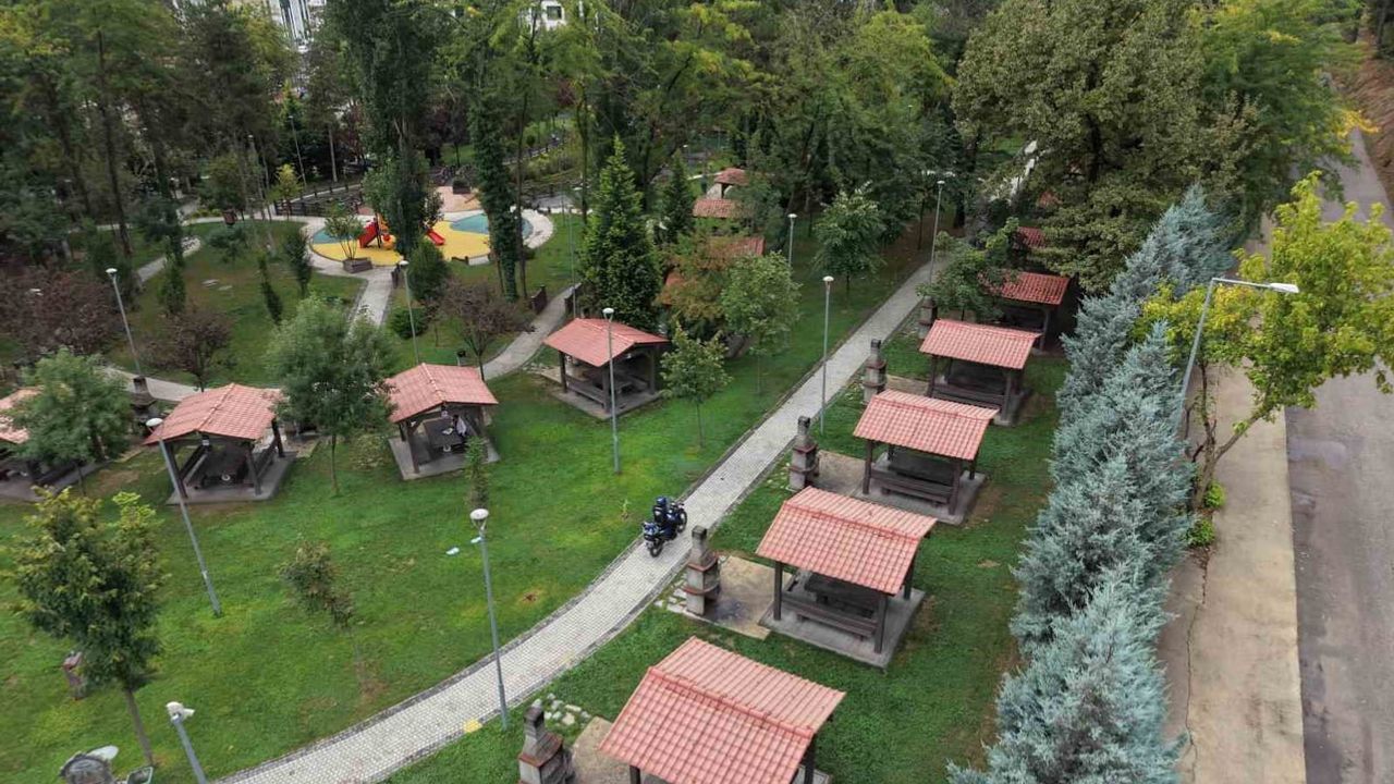 Karabük dolmuş durağında huzur müdahalesi: zabıta kişiyi bölgeden uzaklaştırdı