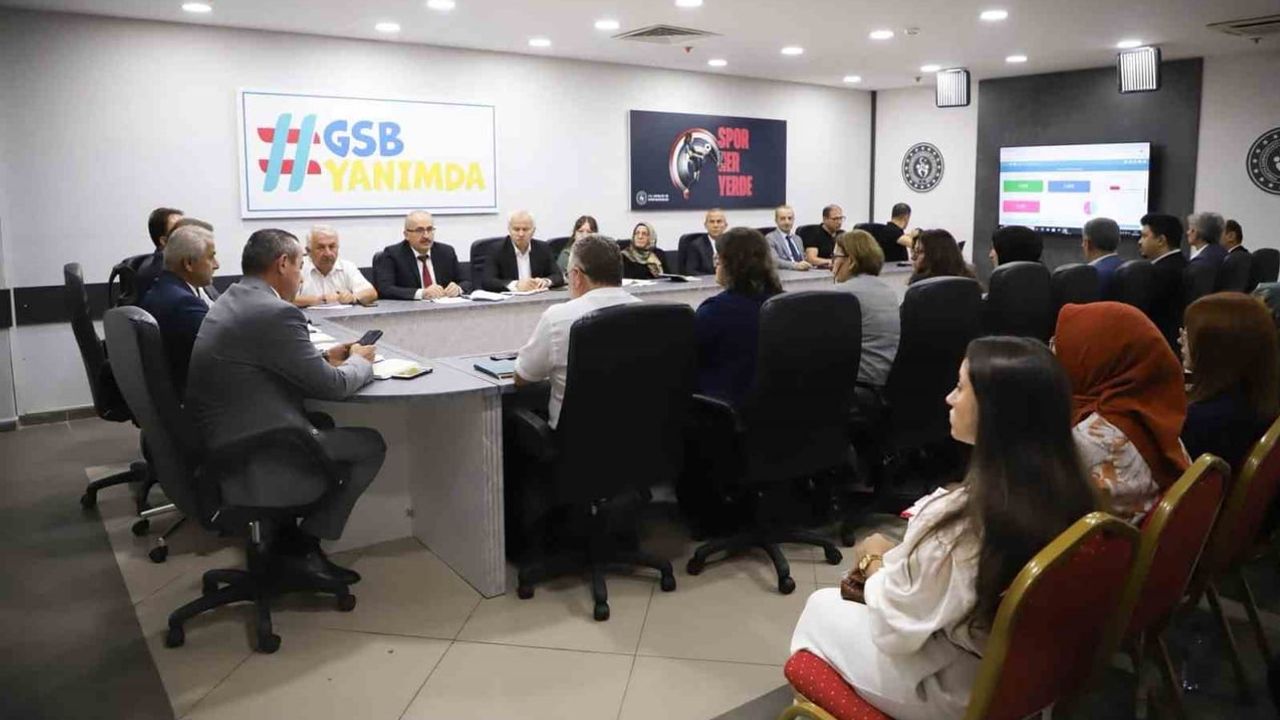 Karabük'te gençlere hazırlık: yurt ve merkezlerde koordinasyon sağlanıyor