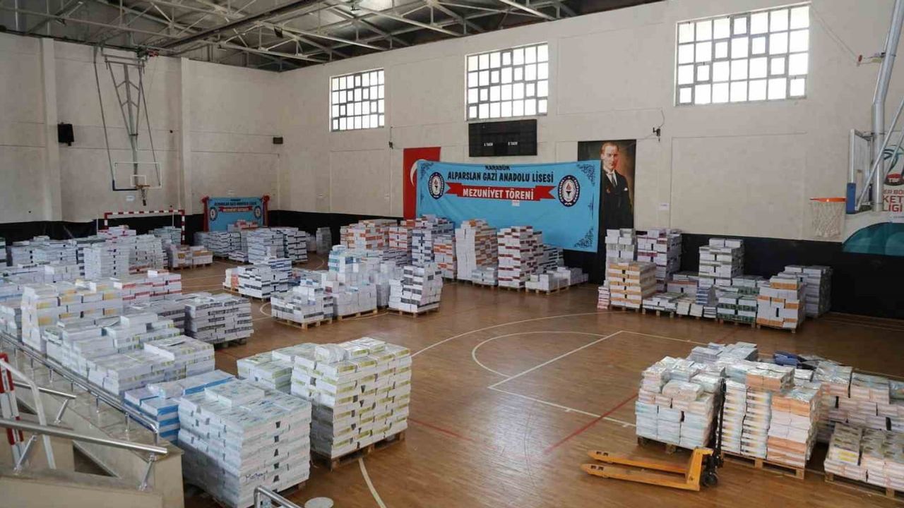 Karabük’te okullar açılmadan 352 bin ücretsiz ders kitabı dağıtılıyor