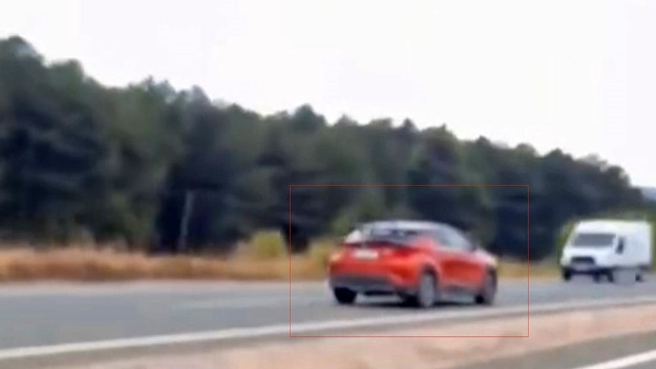 Karabük'te ters yönde ilerleyen araç trafikte tehlike yarattı