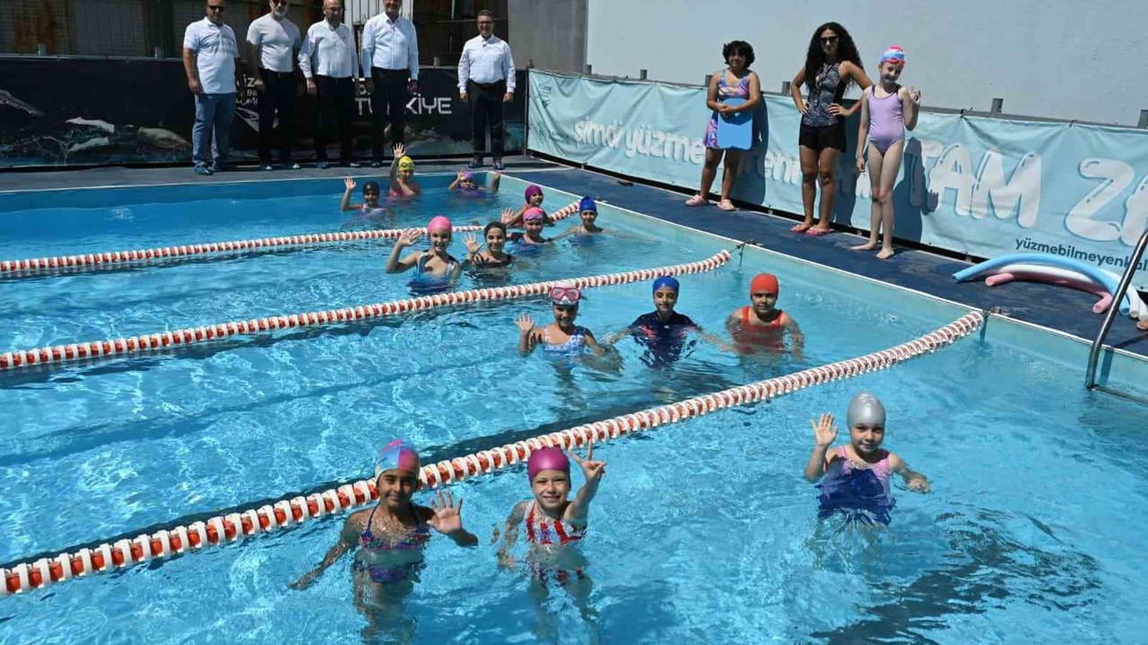 Karacabey’de yaz tatili sahalarda geçiyor: 4 bin 378 genç sporla buluştu