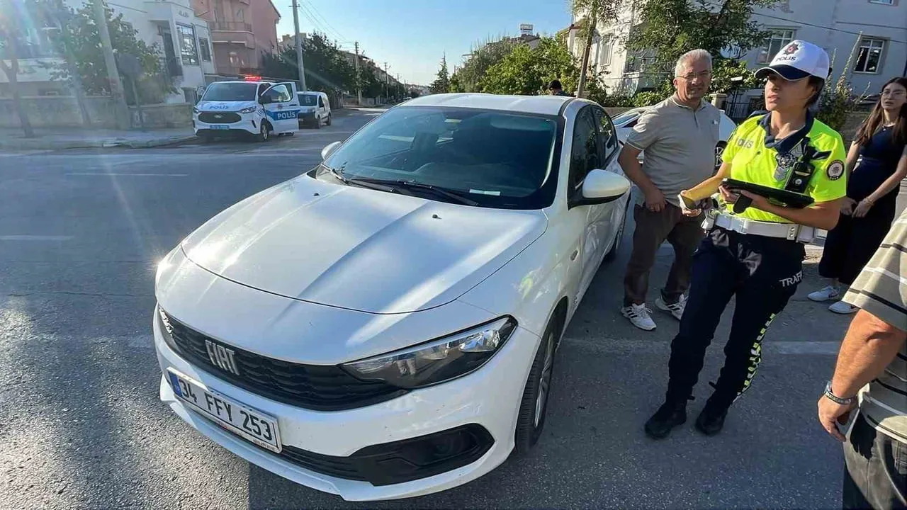 Karaman'da kavşakta çarpışma: motosiklet sürücüsü yaralandı