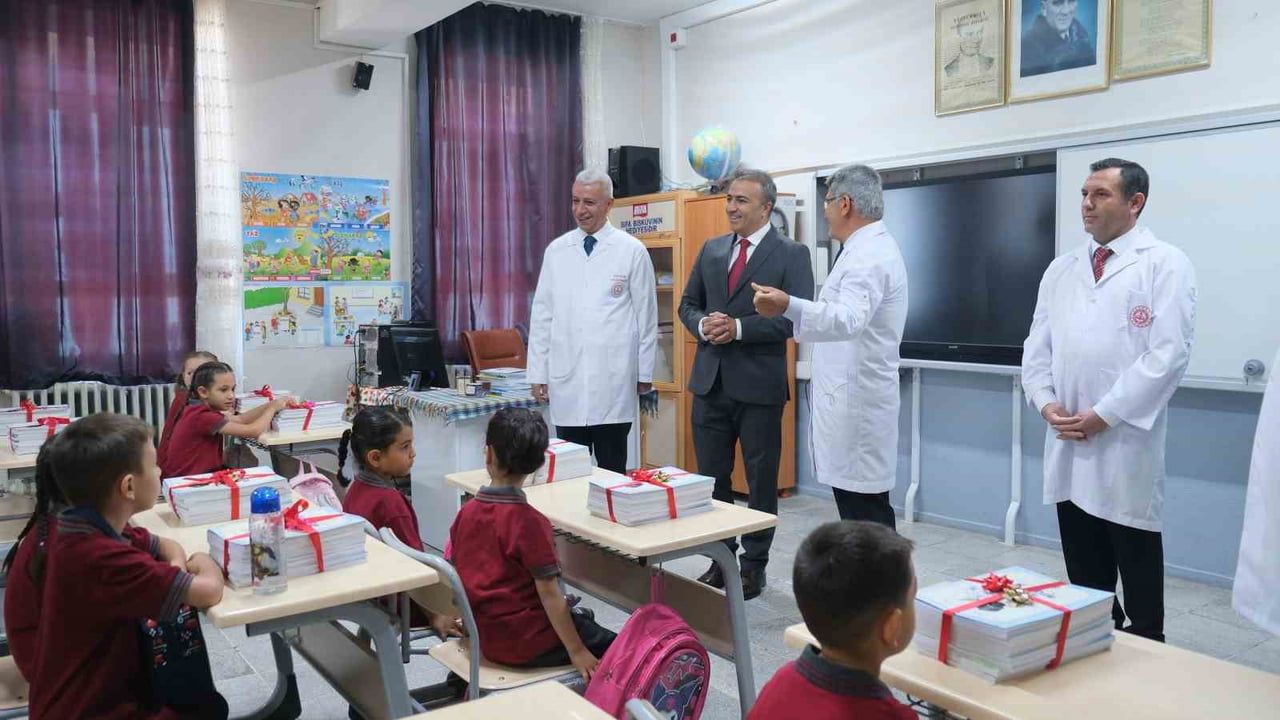 Karaman'da yeni eğitim yılı birlik temasıyla törenle başladı