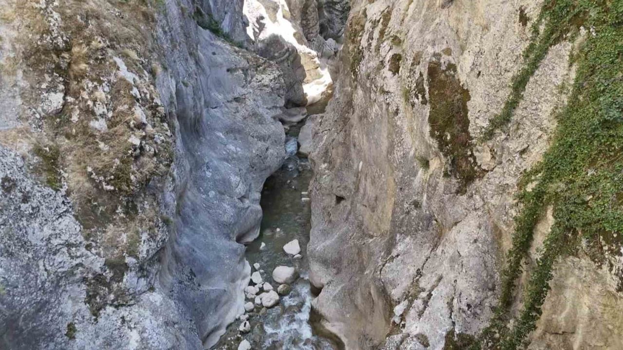 Karanlık gökyüzünde yıldızları bekleyen kanyon: Harmankaya doğa ve gece gözlemcilerini çekiyor