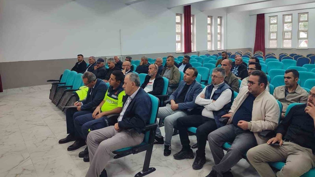 Karapınar'da taşımalı eğitimde öğrenci güvenliğine yönelik şoför bilgilendirmesi