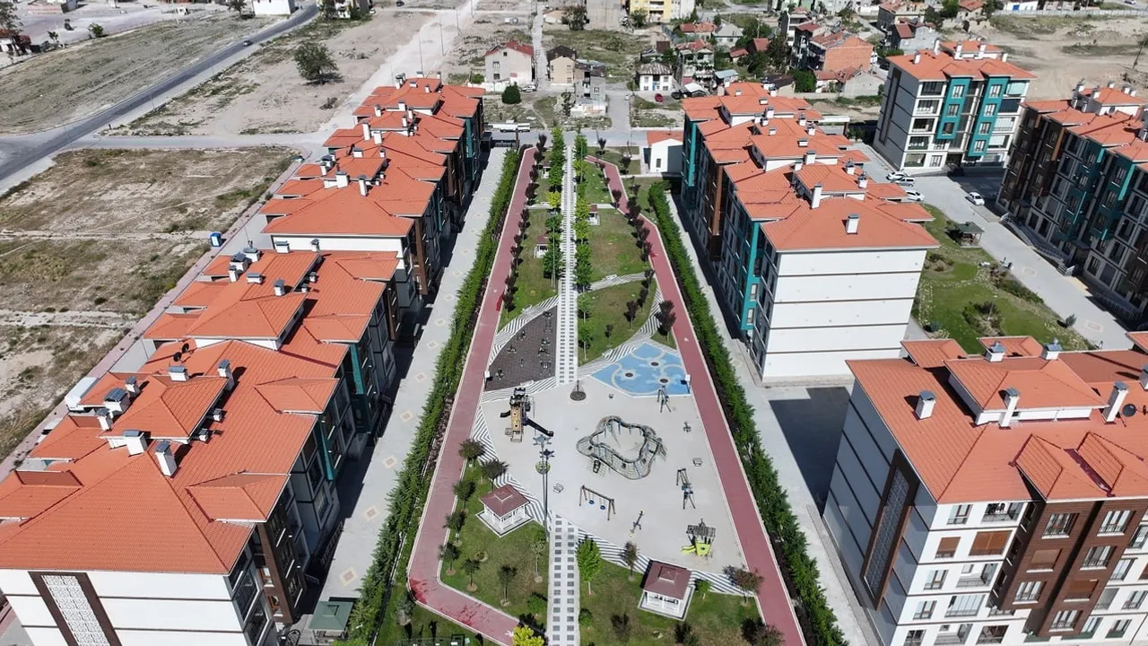 Karatay’ın insan merkezli konut modelini dünyaya taşıyacak kitap