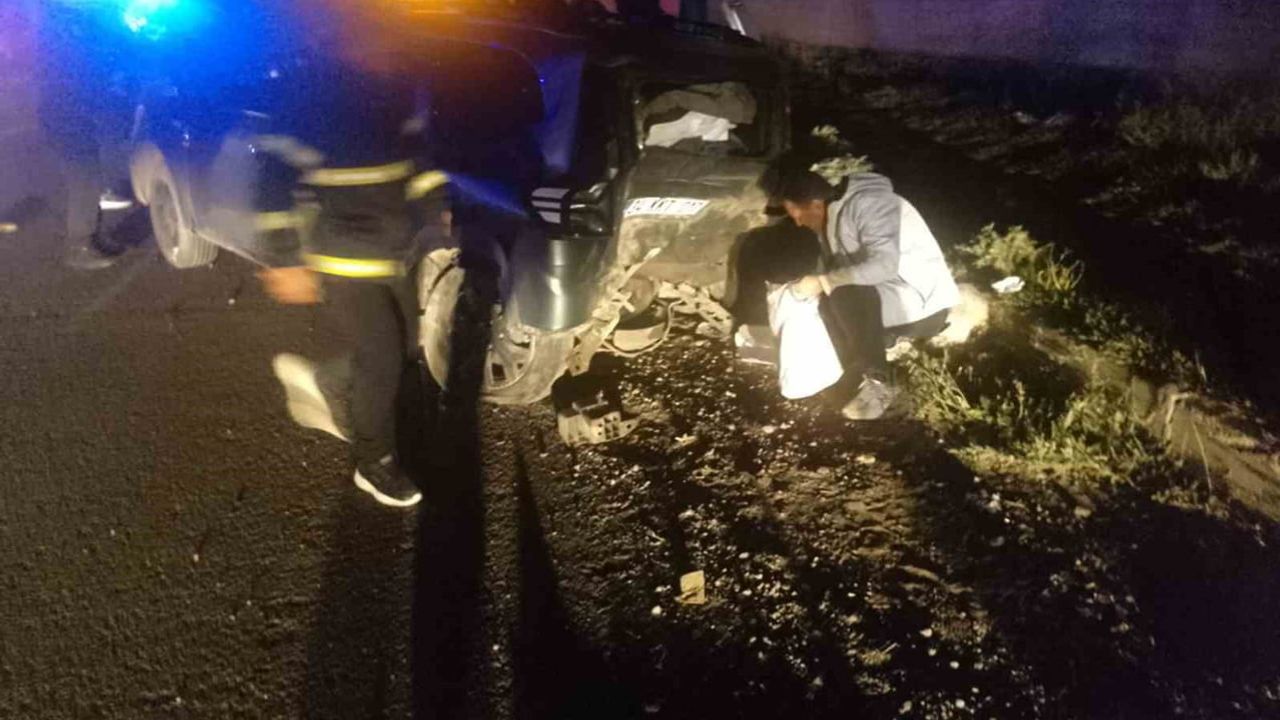 Kars-Ardahan yolunda kontrol kaybı zincirleme çarpışmaya yol açtı: 4 yaralı
