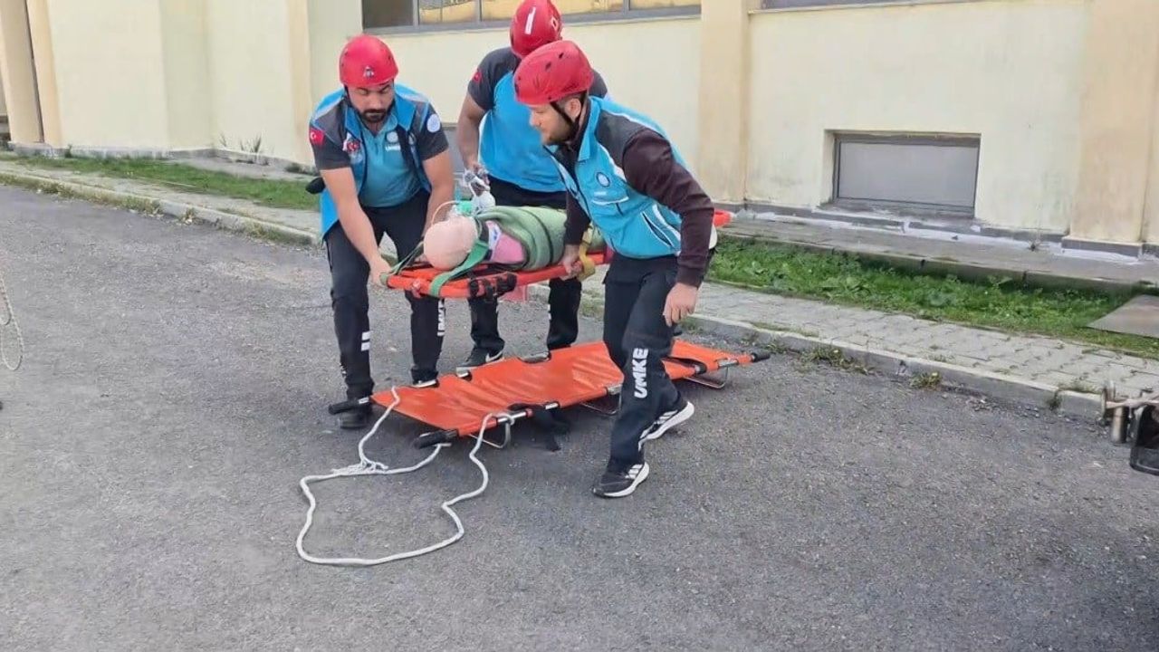 Kars’ta 6.5 senaryosu sahada test edildi: Sarıkamış’ta koordinasyon sınavı