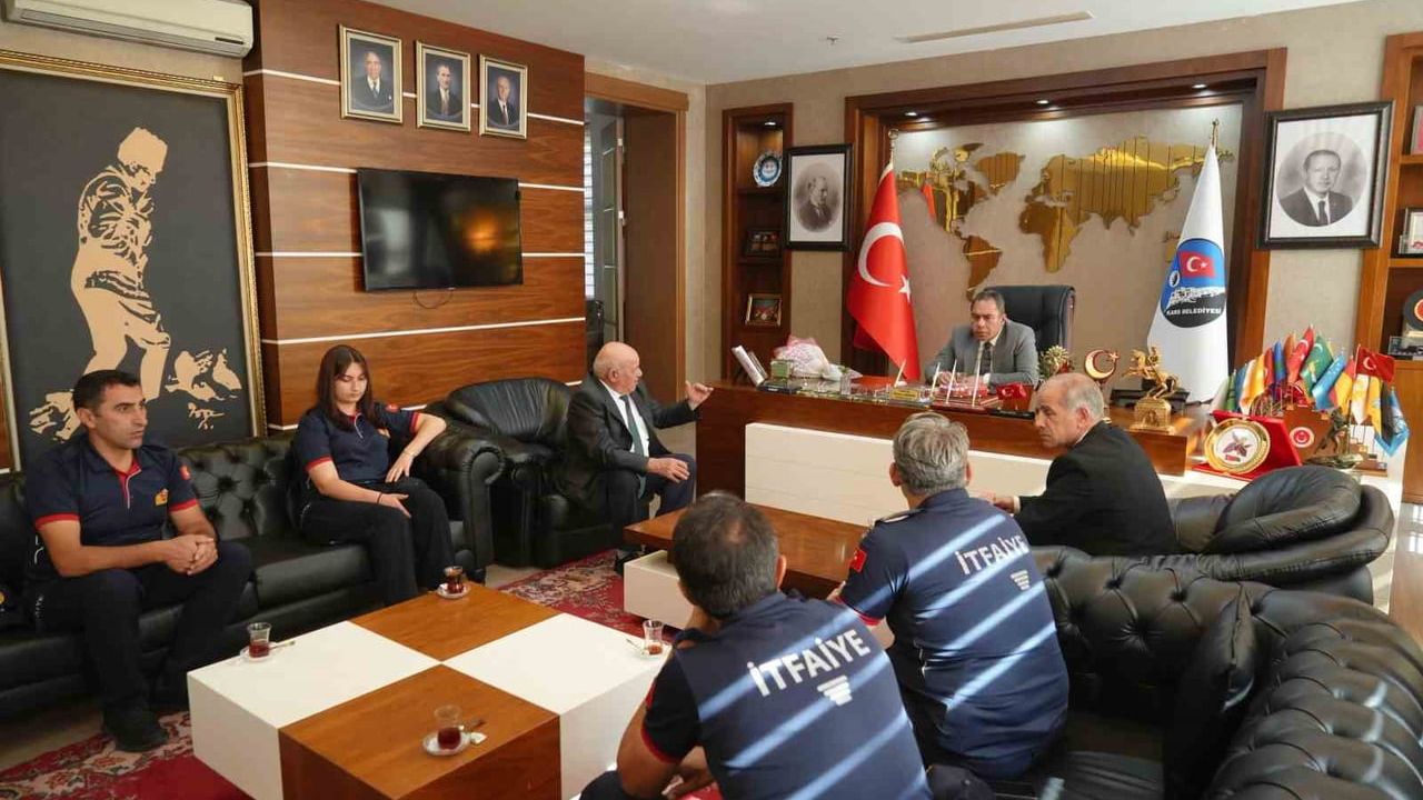 Kars'ta başkan Senger itfaiyecilerin fedakarlığını vurguladı