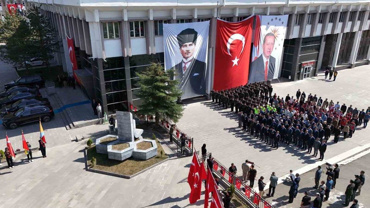 Kars'ta gaziler günü töreni: anma, sohbet ve devletin yakın ilgisi
