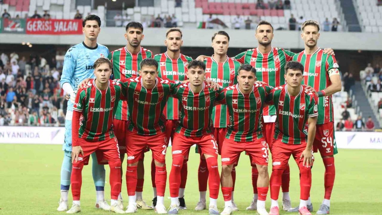 Karşıyaka'da kötü başlangıç: galibiyet yok, teknik direktör ayrıldı