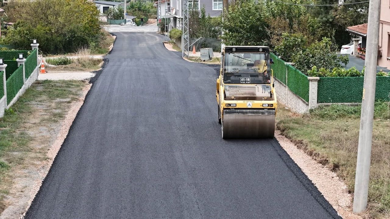 Kartepe’de yollar baştan sona yenileniyor