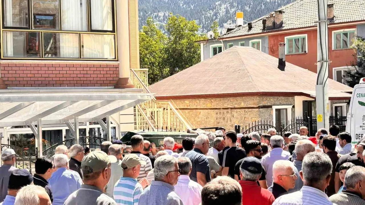 Kaskındaki arı paniğe yol açtı: Derebucak'ta 75 yaşındaki yaya yaşamını yitirdi