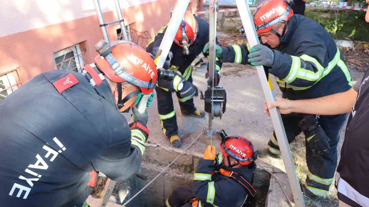 Kastamonu'da habersiz enkaz tatbikatı: 131 personelle geceye uzanan müdahale testi