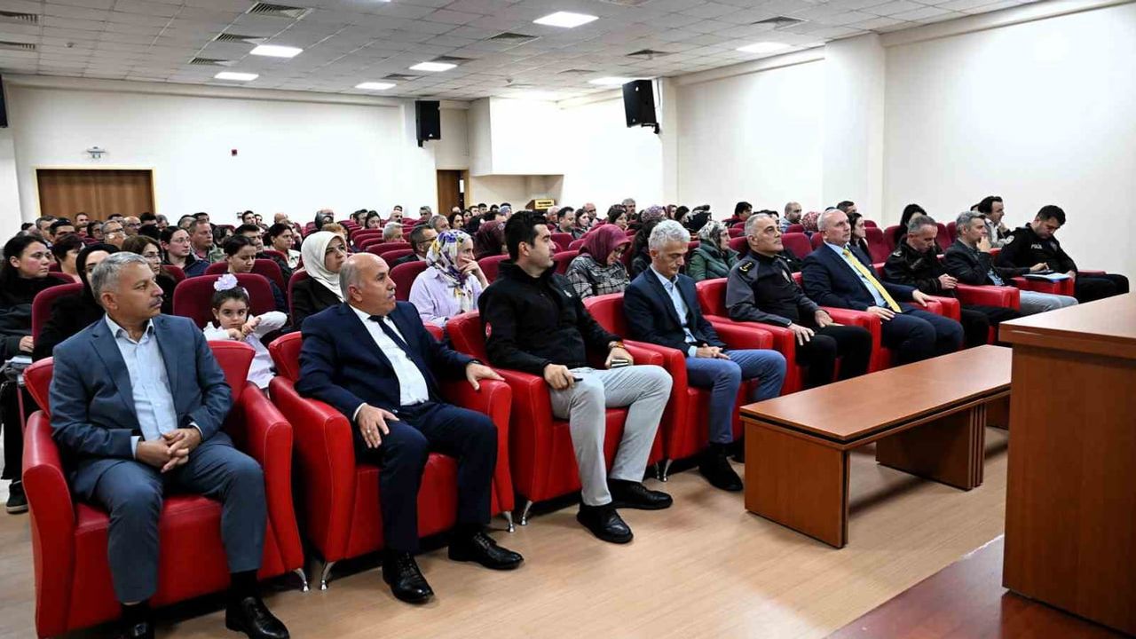 Kastamonu’da okul çevrelerinde güvenlik planları masaya yatırıldı