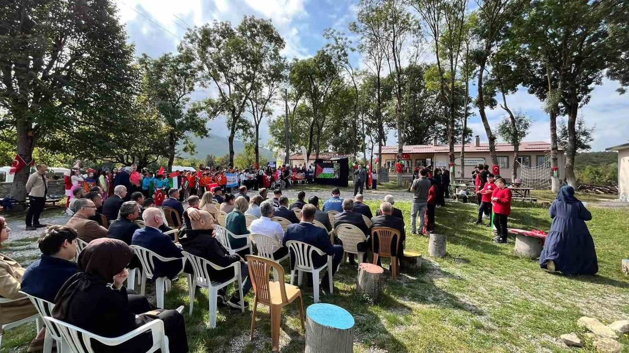 Kavak’ta gökyüzü Gazze için umutla doldu