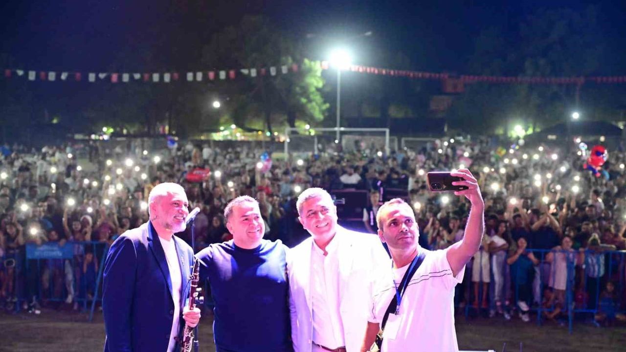 Kavun festivali coşkusu Hüsnü Şenlendirici ile taçlandı