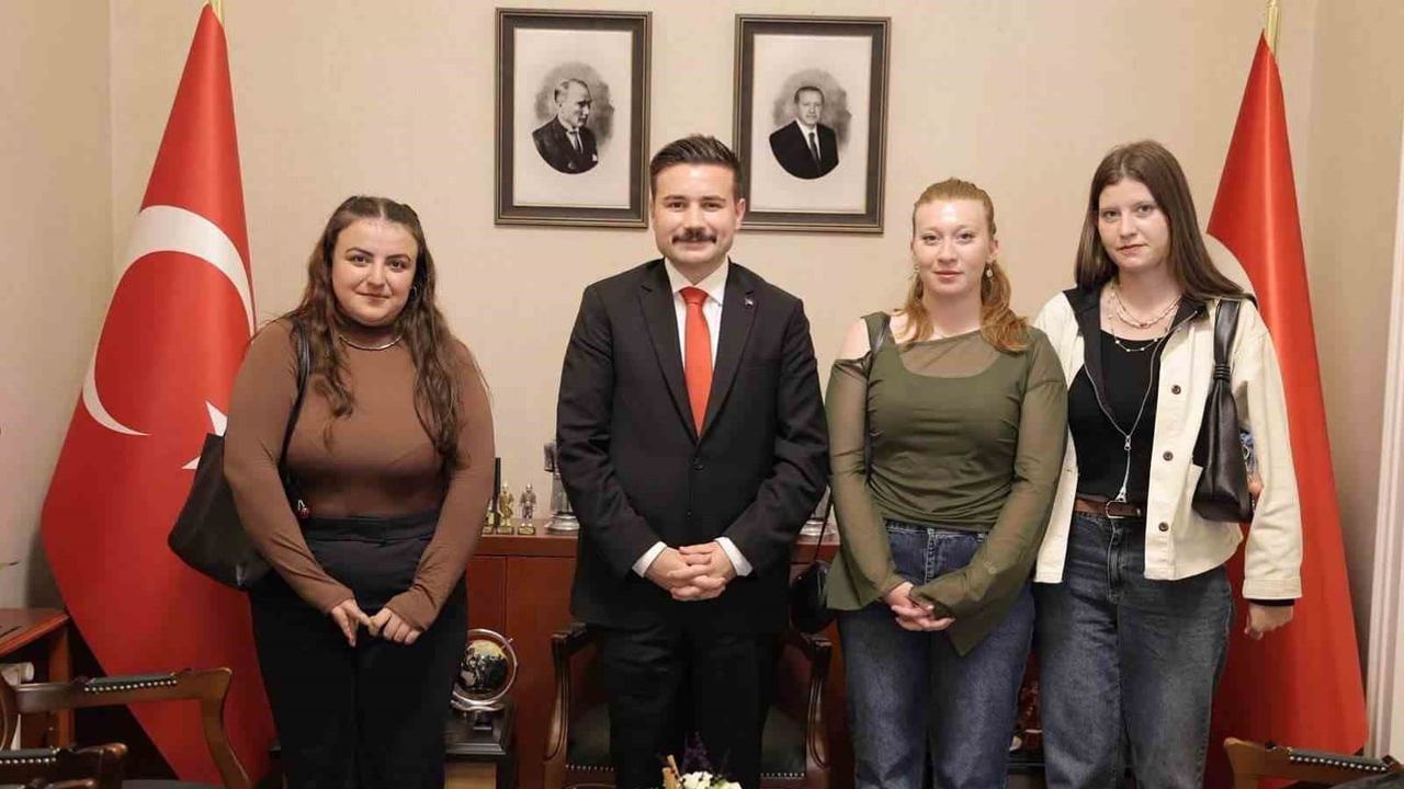 Kaymakam Osman Acar Gökçeada'da halk günüyle doğrudan iletişim sağladı