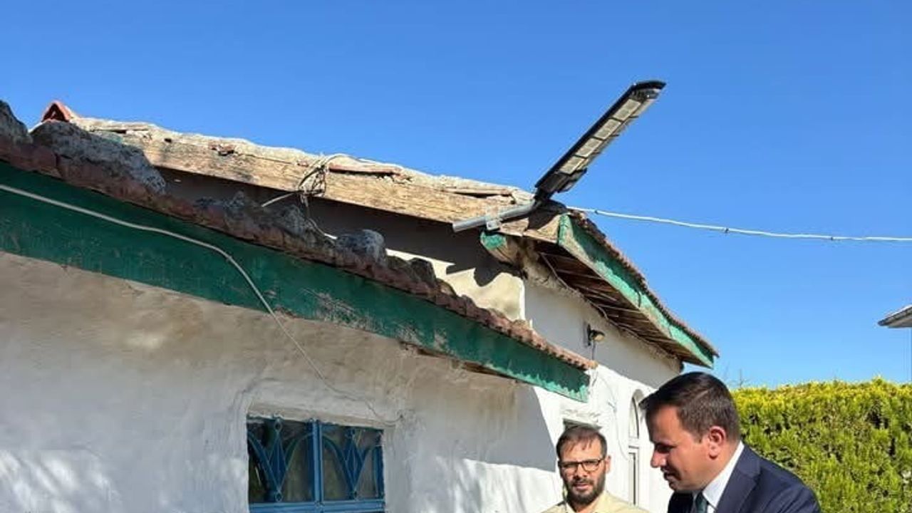 Kaymakam Topaca'dan köylerde şefkatli hane ziyaretleri