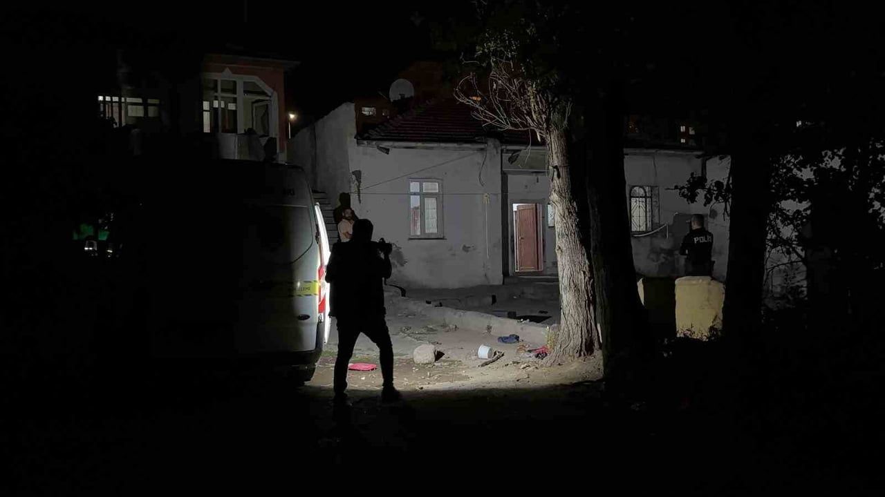 Kayseri'de evinde bıçaklanan 12 yaşındaki çocuk tedaviye alındı