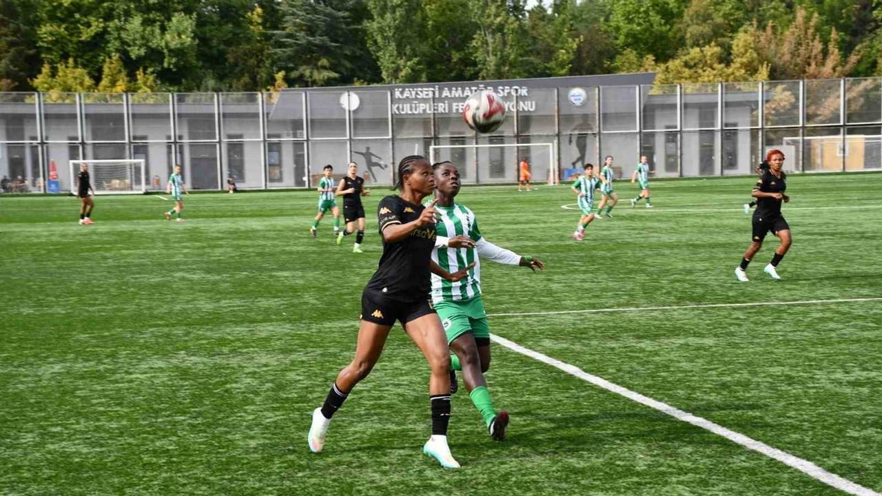 Kayseri'de farklı galibiyet: Kayseri Kadın FK sahasında 7-0 kazandı
