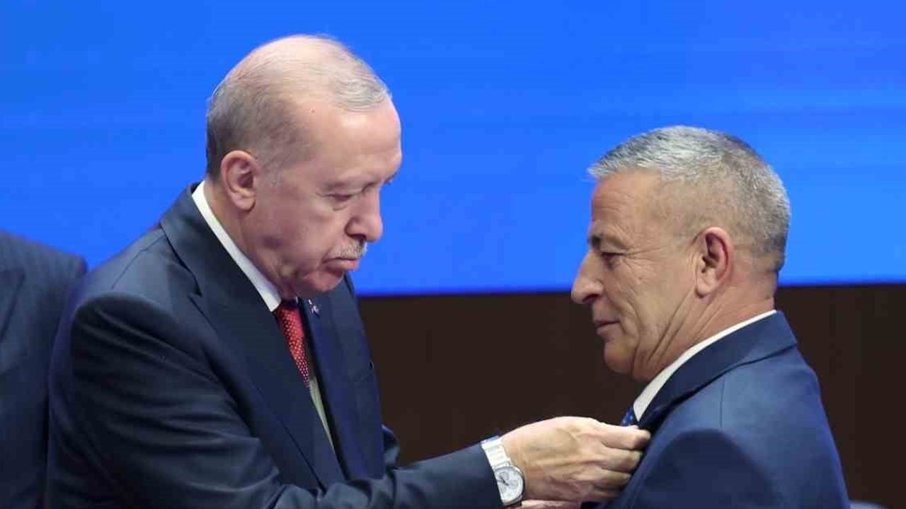 Kayseri'de Felahiye ve Akkışla'nın başkanları AK Parti çatısında bir araya geldi