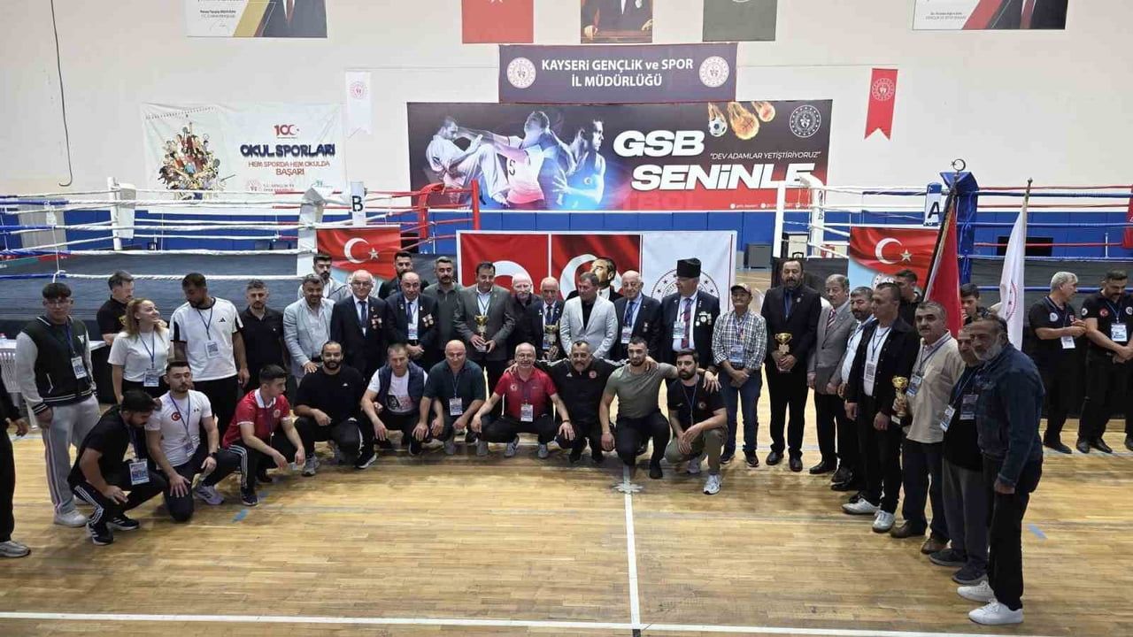 Kayseri'de gaziler için ringde vefa buluşması