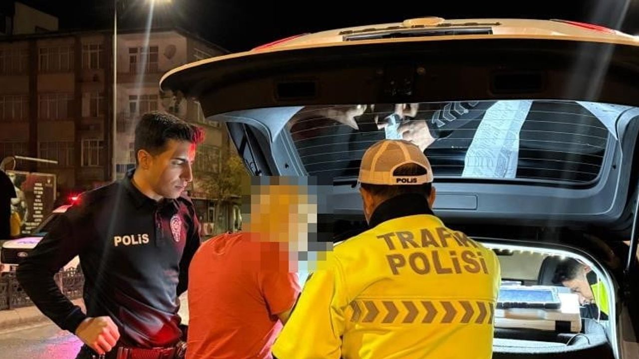 Kayseri'de yol ortasında uyuyan sürücü 2.87 promille yakalandı