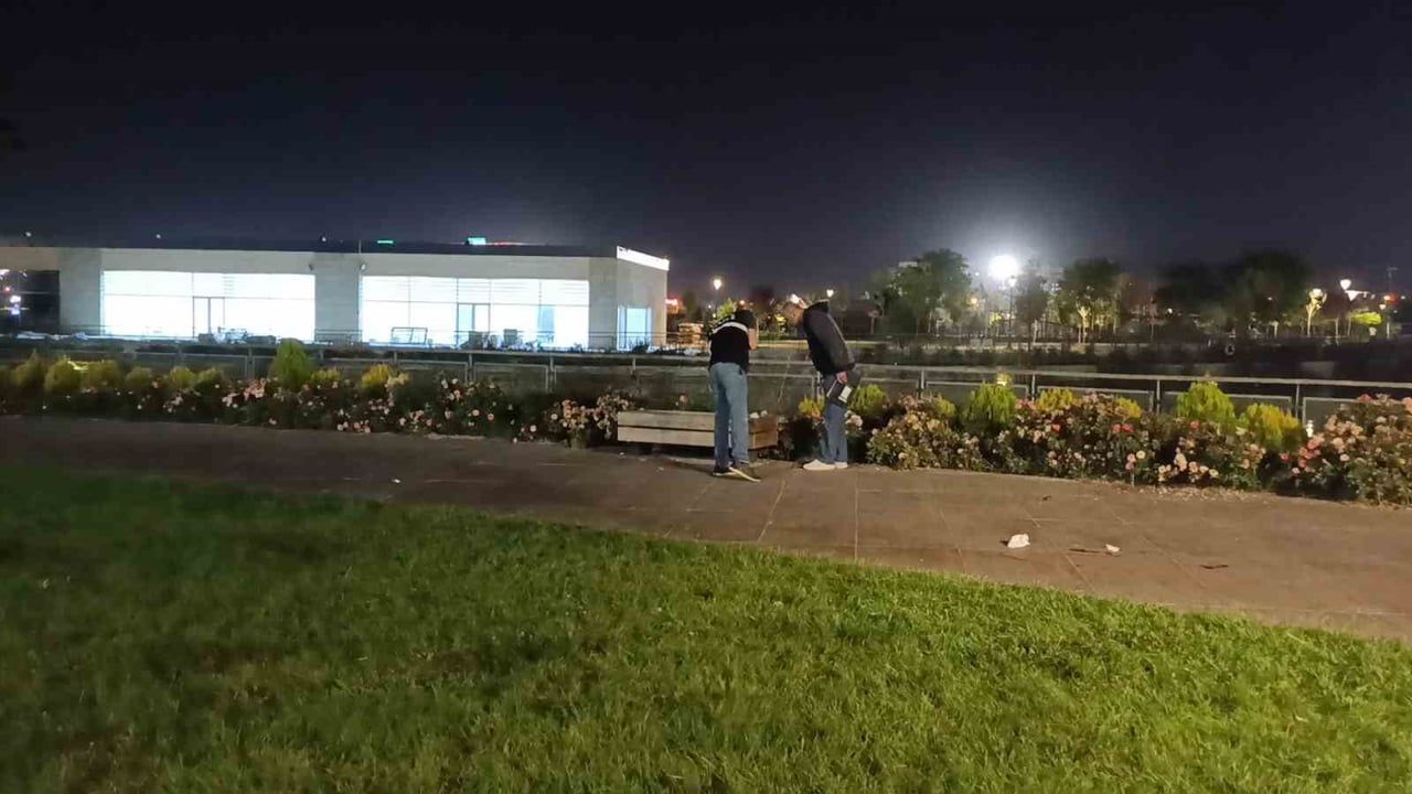 Kayseri millet bahçesinde tartışma kavgaya dönüştü: 2 kişi yaralandı