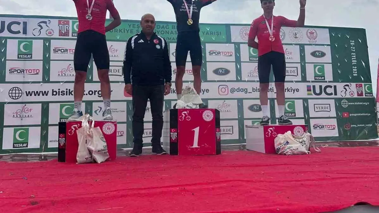 Kayserili bisikletçiler Manisa finalinde kürsüye damga vurdu