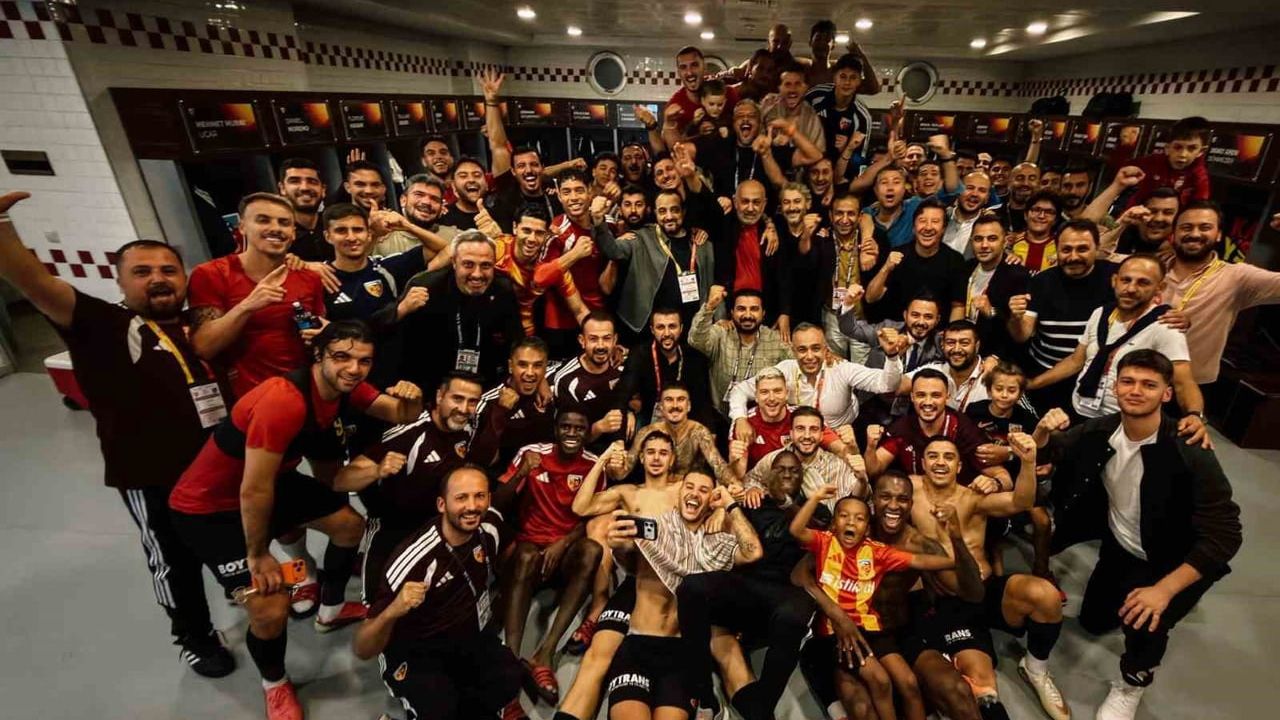Kayserispor evinde dört golle zirveye çıktı