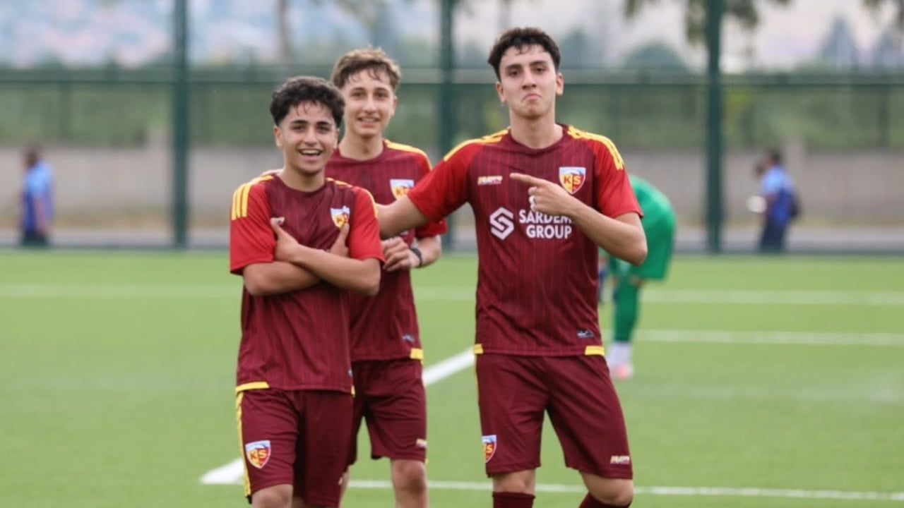 Kayserispor'un 2010 doğumlu ismi Arda Efe Ülgür sezona etkili başlangıç yaptı