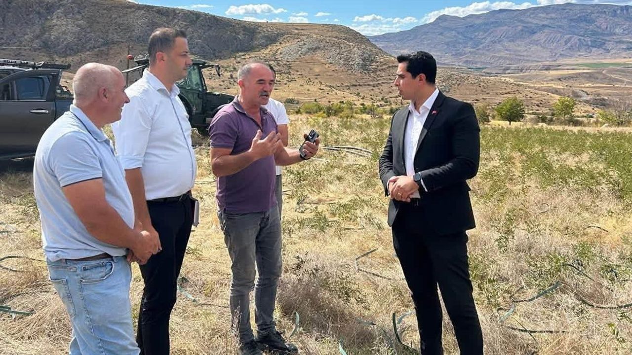Kemah Mermerli köyünde sulama hattı çalışmaları yerinde incelendi