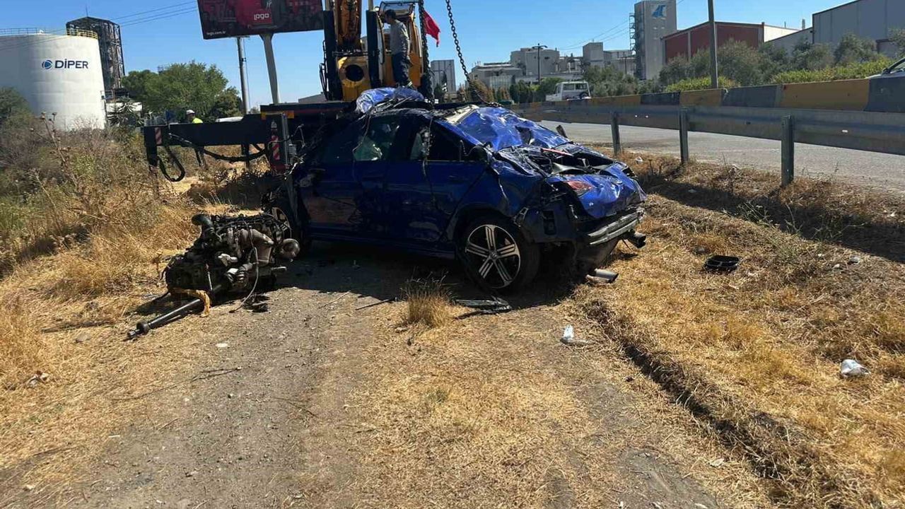 kemalpaşa'da virajı kaybeden otomobil akarsu havzasına uçtu: 1 ölü, 2 yaralı
