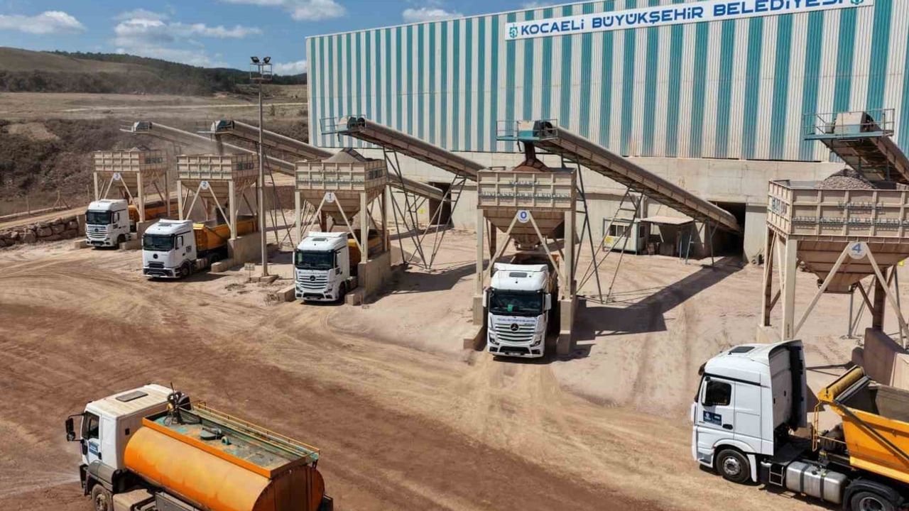 Kendi kaynaklarıyla yolları ucuzlatan tedarik zinciri: Kıyırlı'dan asfalta yerli dönüşüm