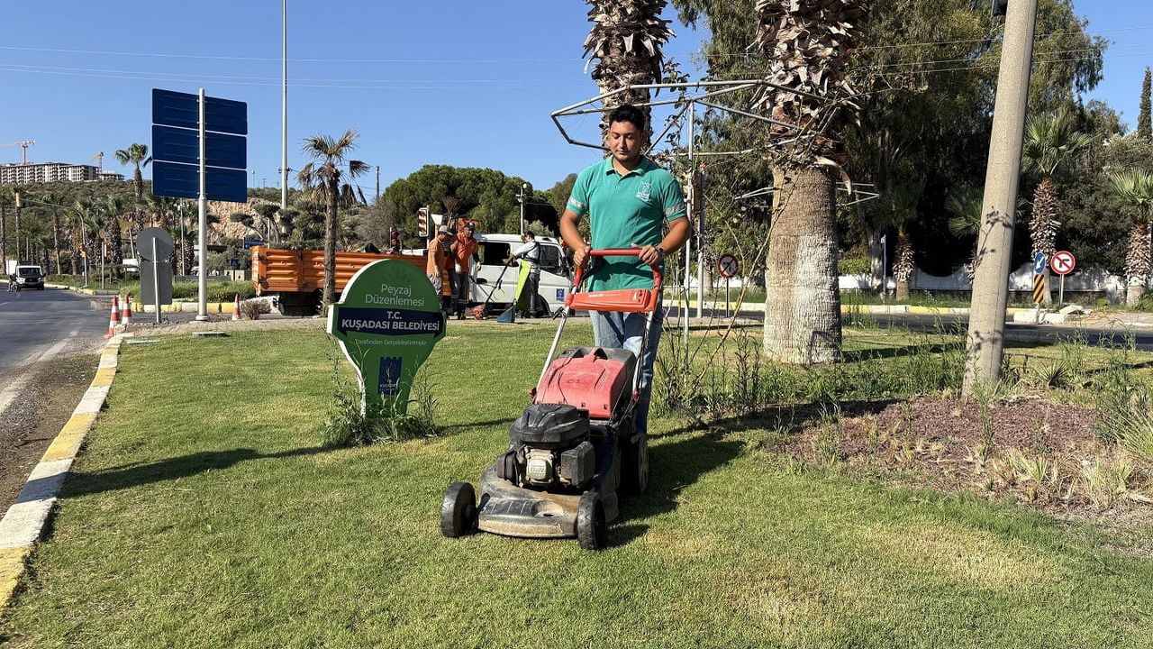 Kentin vitrinine bakım: Kuşadası’nda ana arterlerde kapsamlı düzenleme