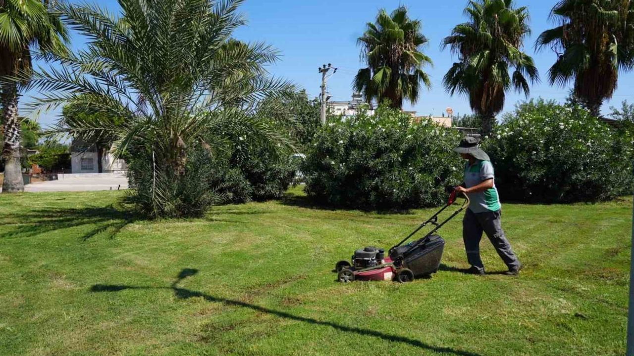Kepez’de parklar için planlı bakım seferberliği