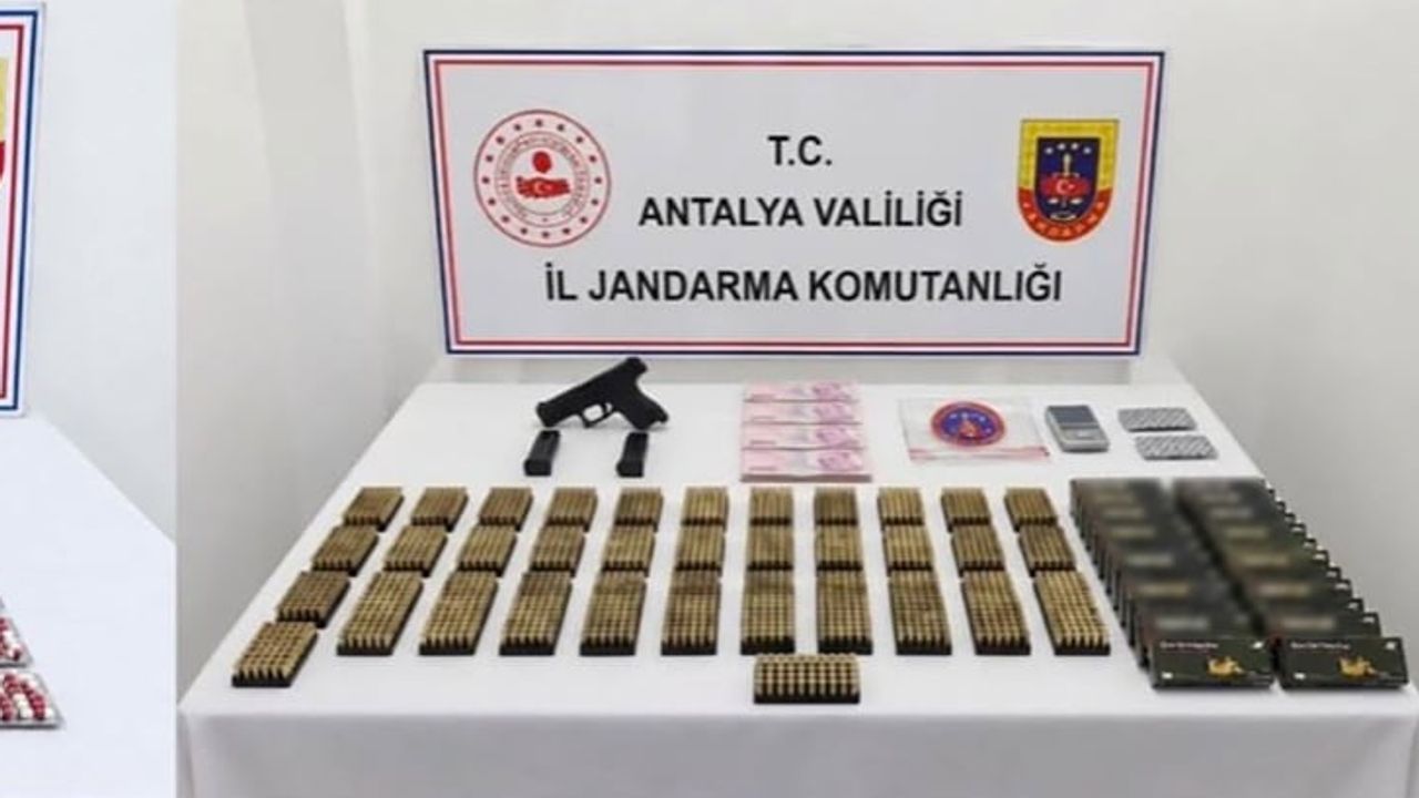 Kepez ve Döşemealtı'nda jandarmanın uyuşturucu operasyonu