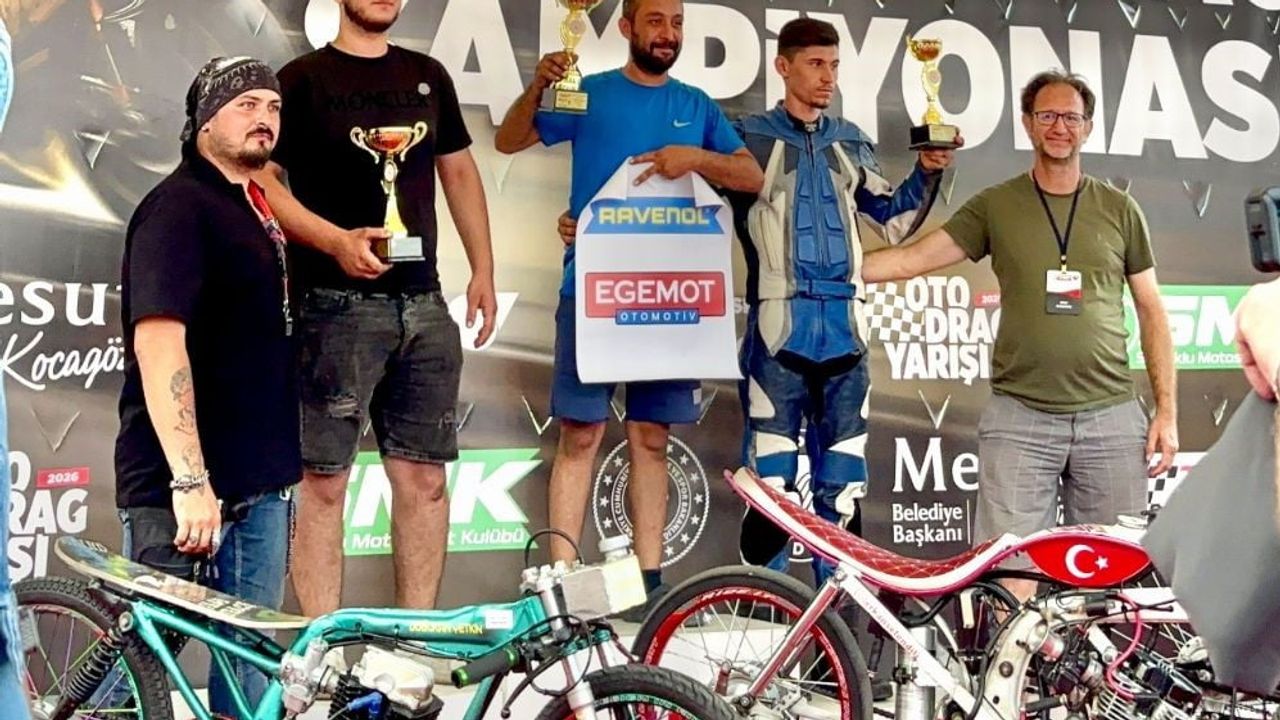 Kepez Yeni Drag Pisti'nde hız ve rekabet rüzgârı