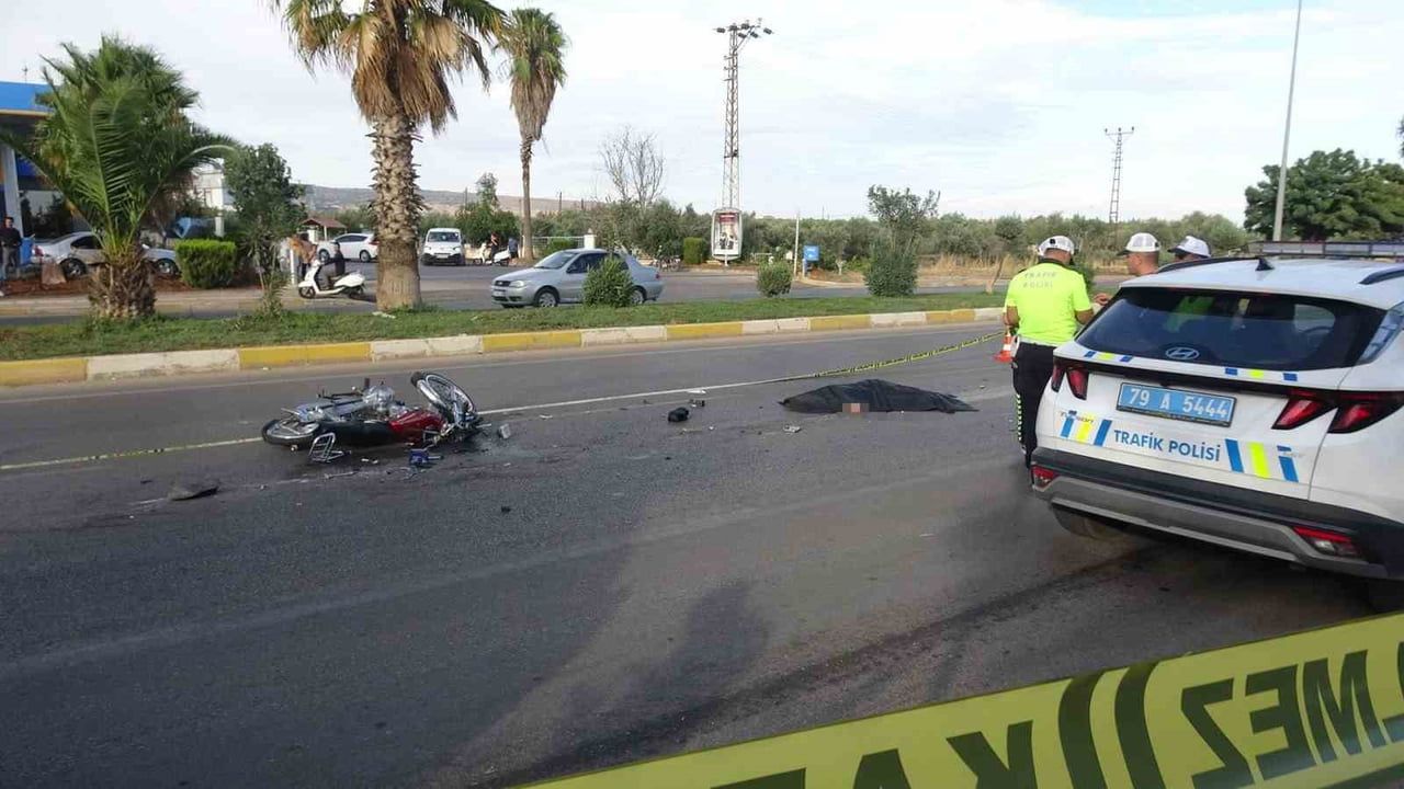 Kilis'te beton mikseriyle çarpışan motosiklet sürücüsü yaşamını yitirdi