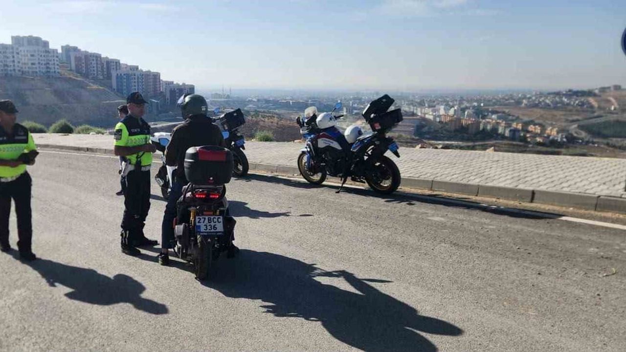 Kilis'te jandarmadan motosiklet ve okul servislerine yönelik sıkı denetim