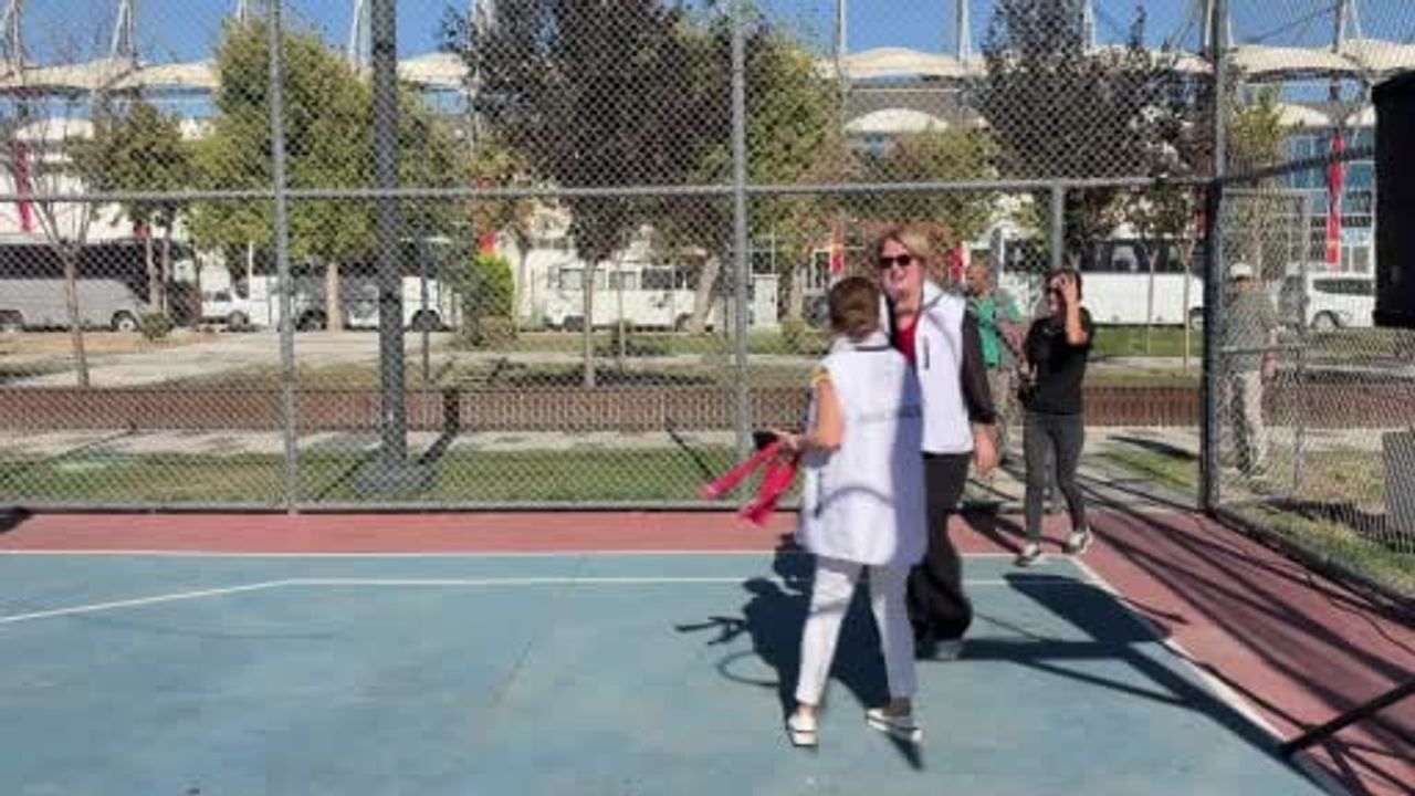 Kırklareli’de mahallede hareket: kadınlar fizyoterapist eşliğinde yorgunluğunu attı