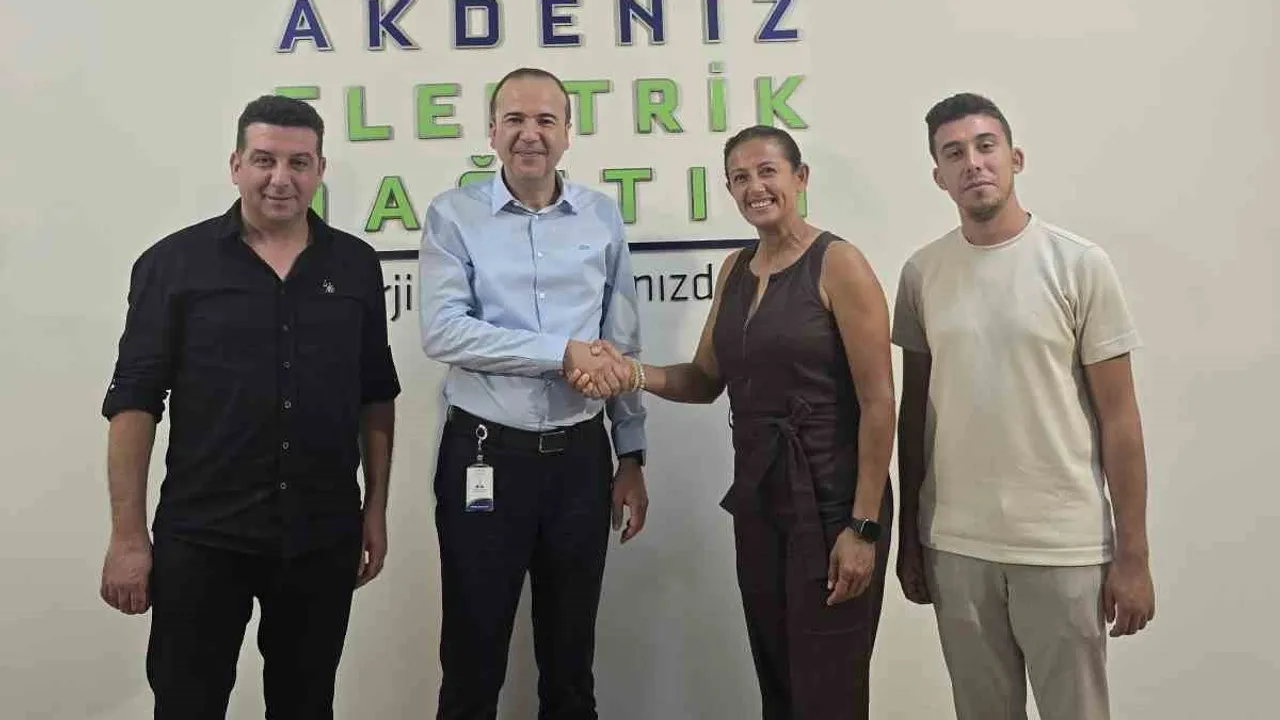 kırmızı LED ile carettaların deniz yolculuğu güvenceye alındı