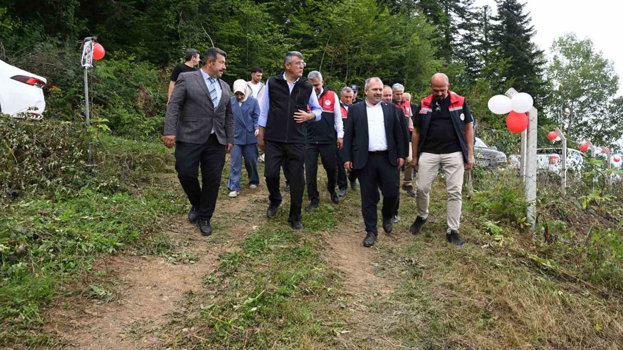 Kırsalda değer yaratan meyve: Şenpazar’da aronya hasadı şenlikle başladı