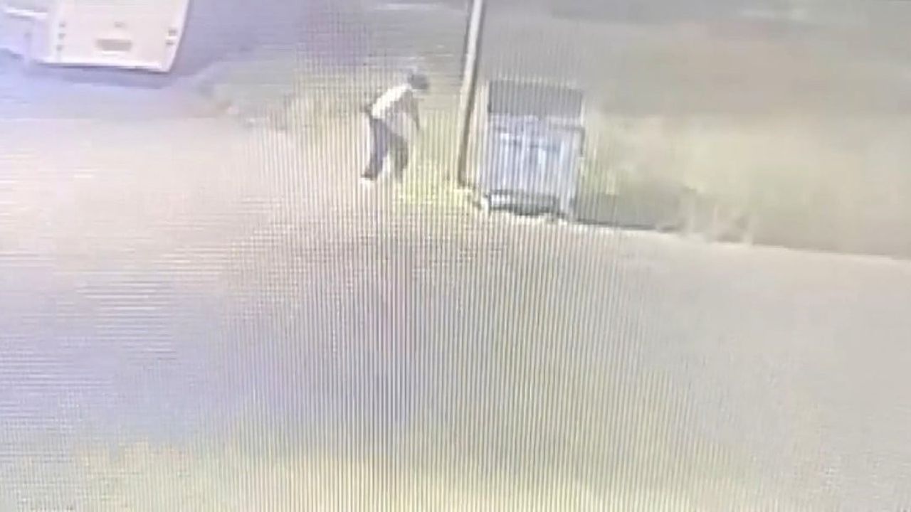Kırşehir'de çöp ve anızları yakıp itfaiyenin çalışmalarını izledi, zanlı yakalandı