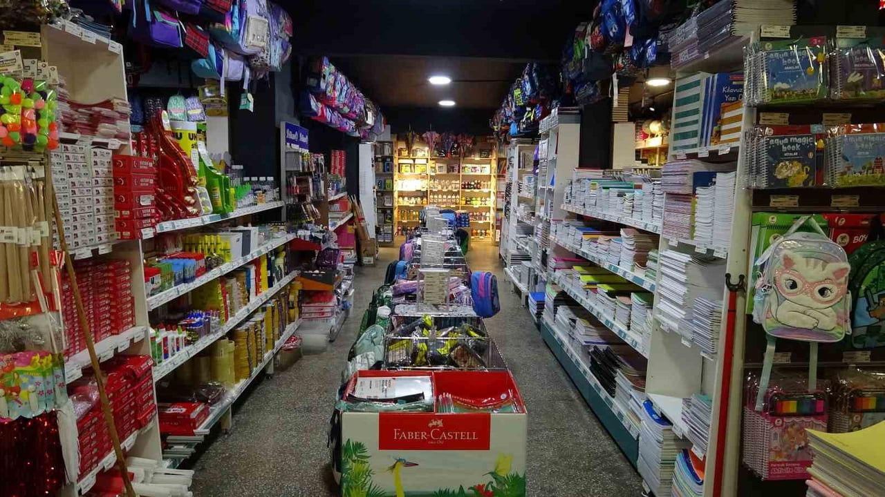 Kırtasiye hareketliliği Çanakkale'de: mahalle dükkanlarına destek çağrısı
