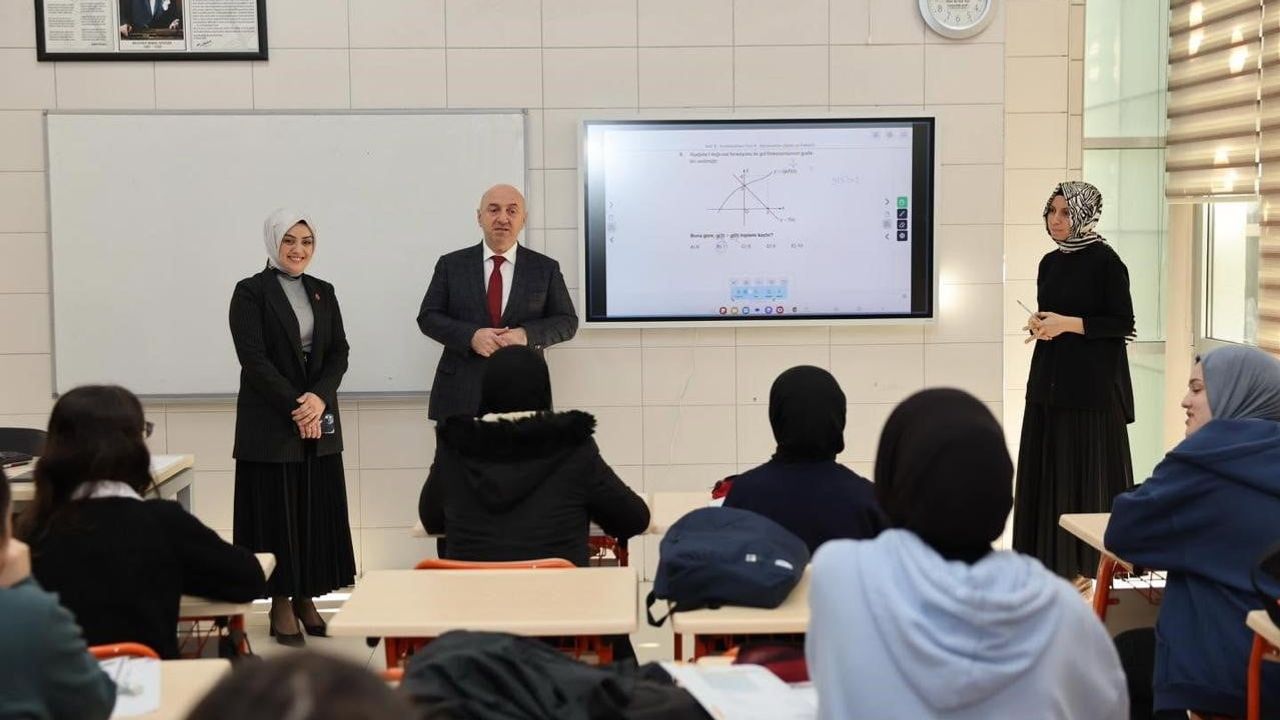 Kısa destek etütleriyle Darıca'da öğrenci başarısına odaklanılıyor