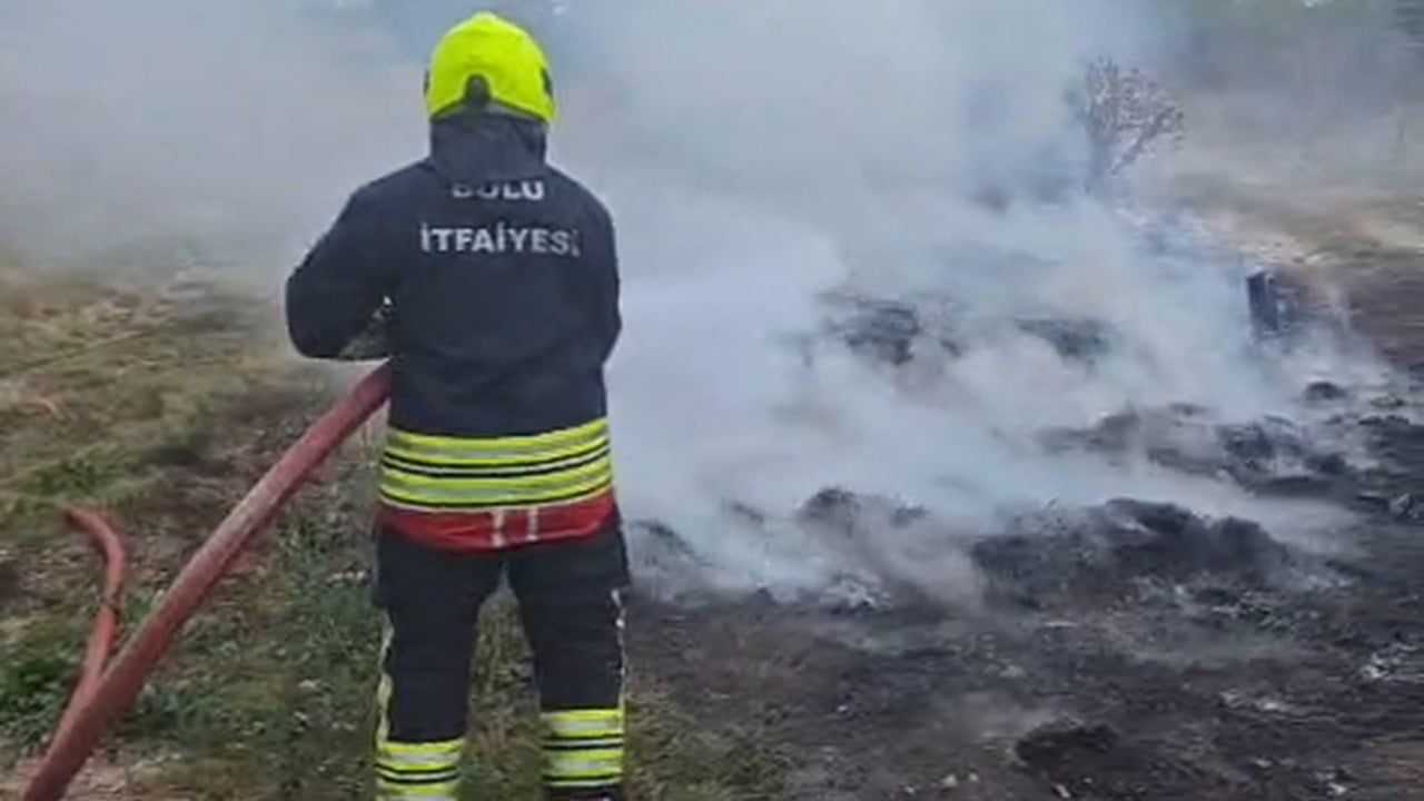 Kısa sürede yayılan ot yangını Bolu'da itfaiye tarafından söndürüldü