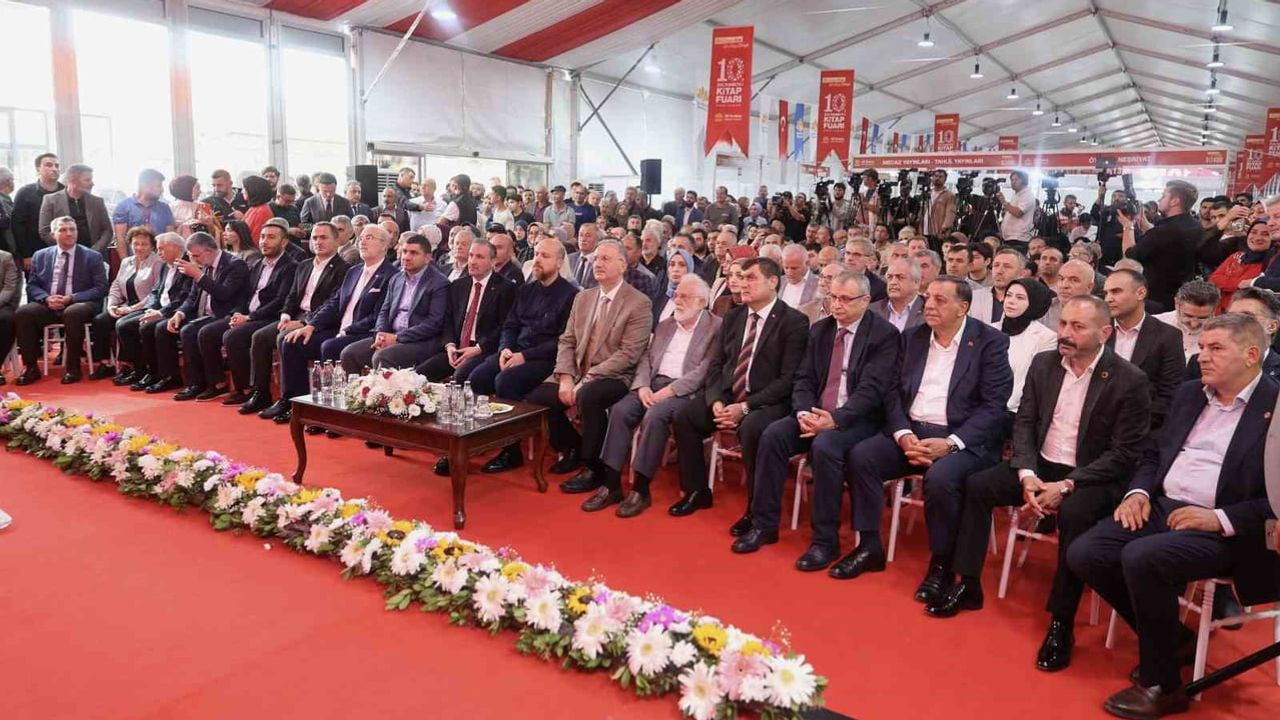 Kitap fuarı gençliği güçlendiriyor, güçlü toplum hedefi öne çıktı