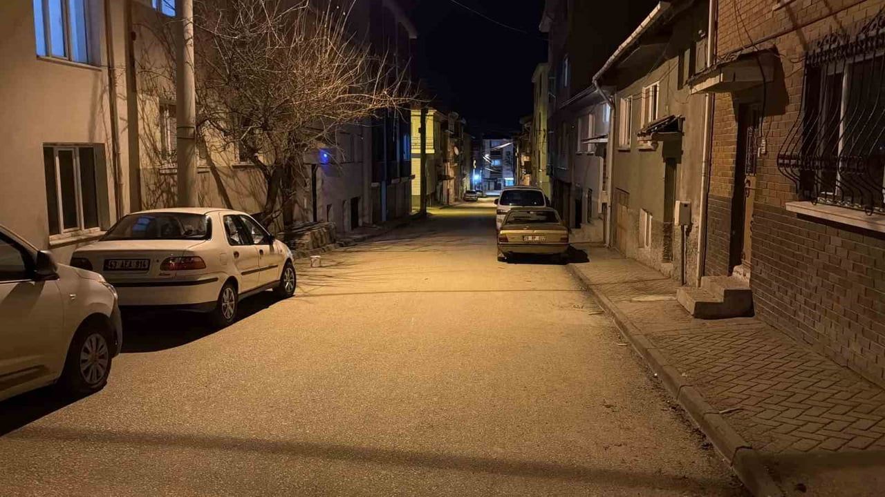 Kız tartışması bıçaklı kavgaya dönüştü: Eskişehir davasında savcı üç sanığın 'çocuğa karşı öldürmeye teşebbüs'ten cezalandırılmasını talep etti